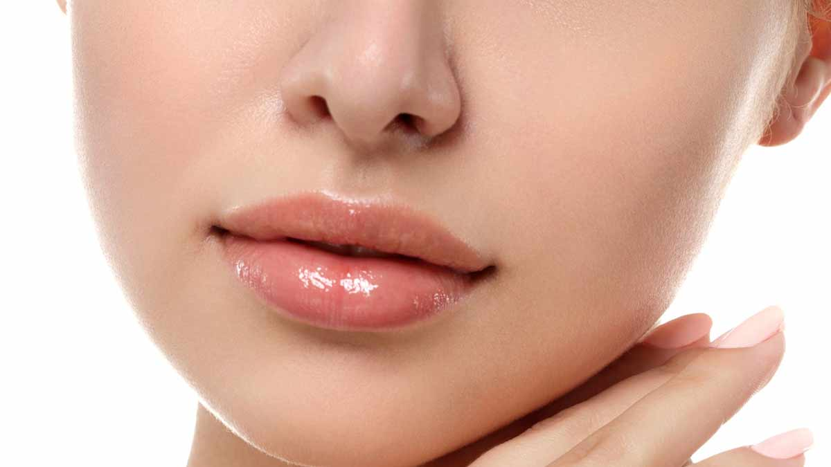 Hacks for plumpy lips