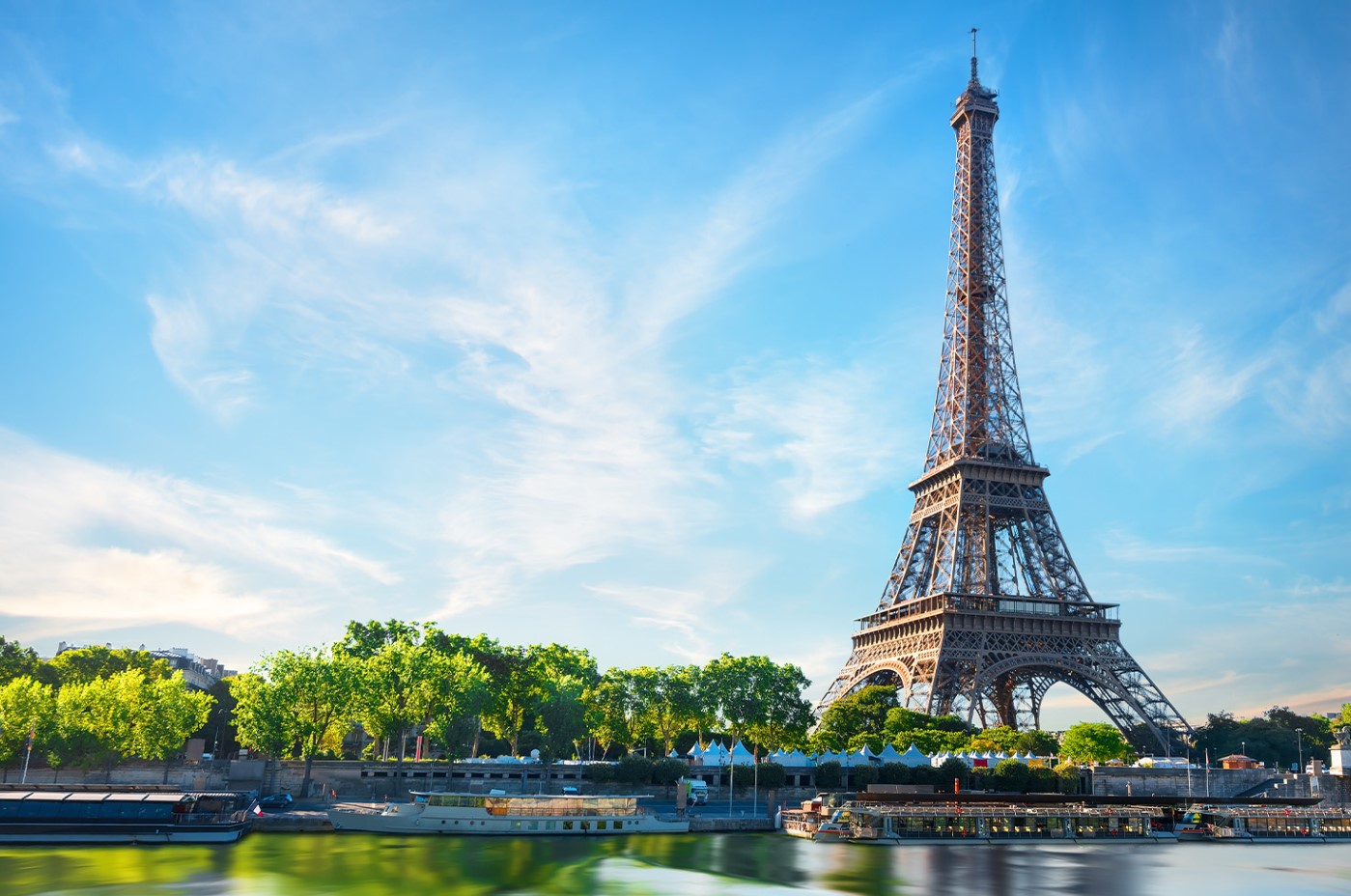 Paris romantic vacation
